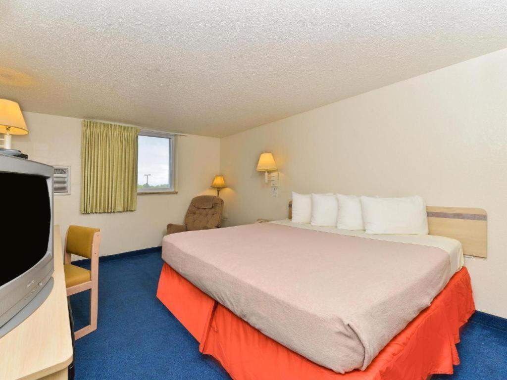 Americas Best Value Inn Jefferson City Exterior foto