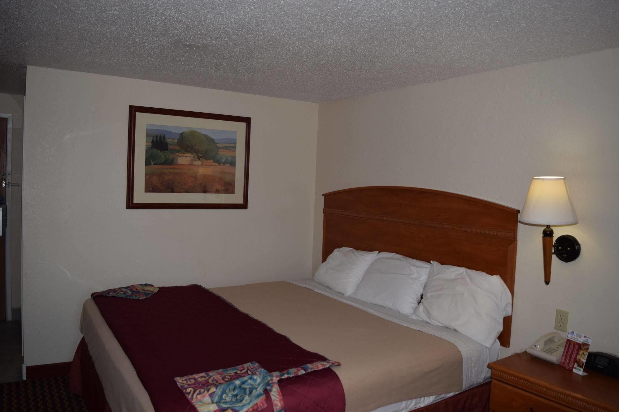Americas Best Value Inn Jefferson City Exterior foto