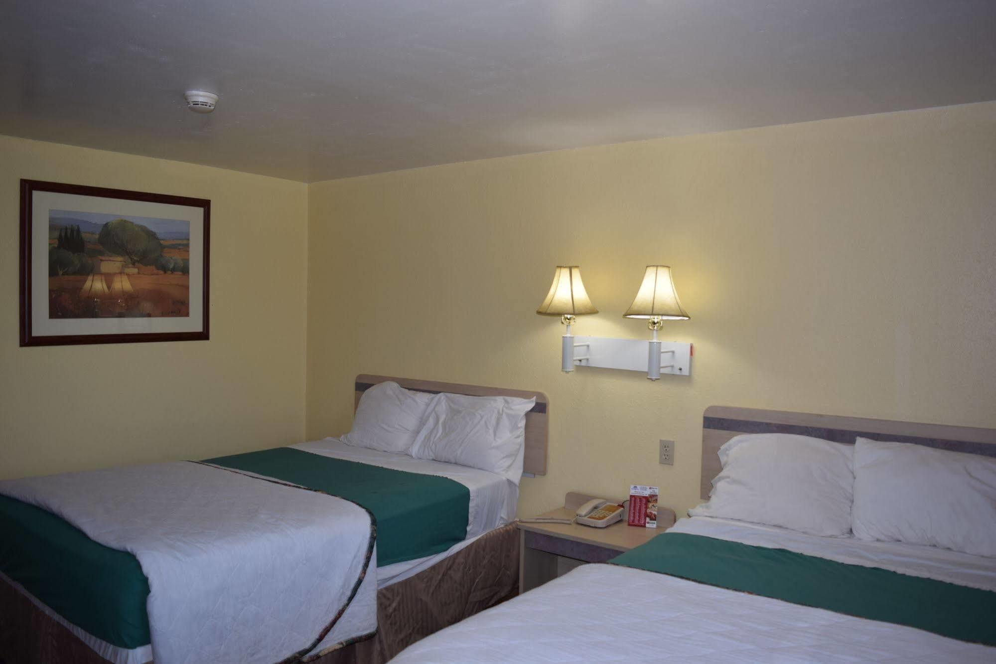 Americas Best Value Inn Jefferson City Exterior foto